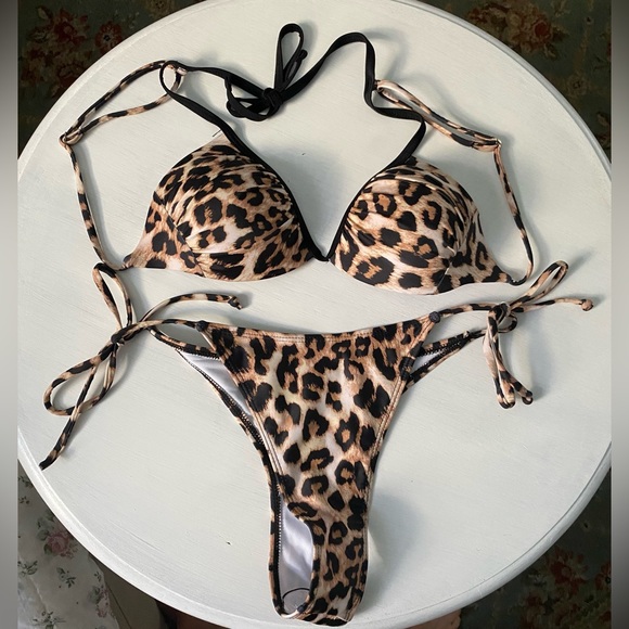 SHEIN Other - Leopard print bikini